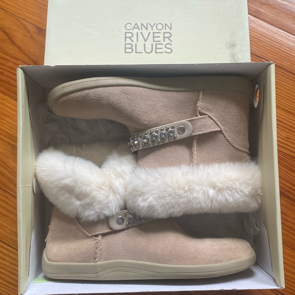 Canyon River Blues Anita Women's Boots Beige Size size 7